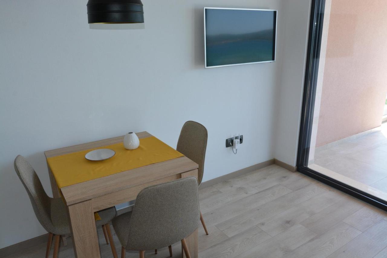 Sole Appartement Turanj Buitenkant foto