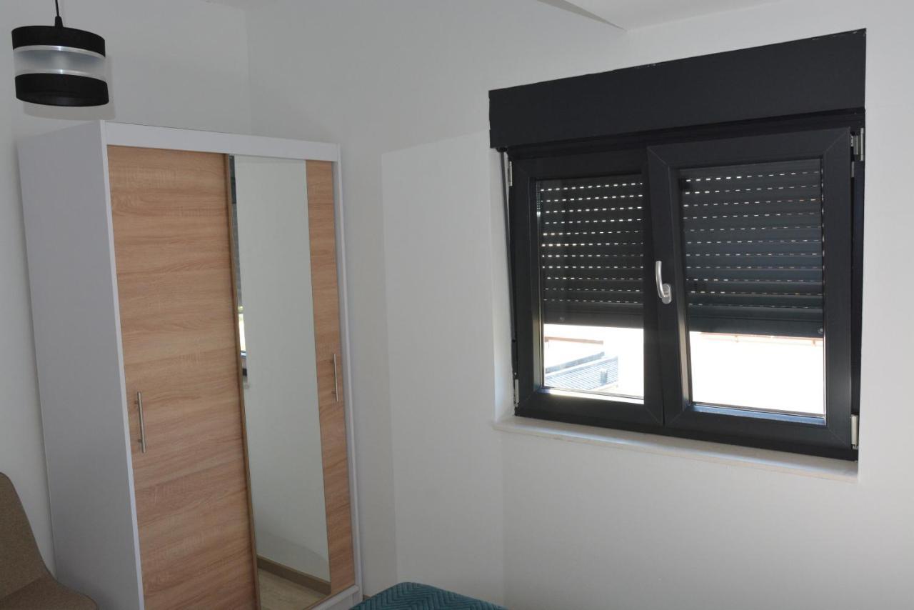Sole Appartement Turanj Buitenkant foto