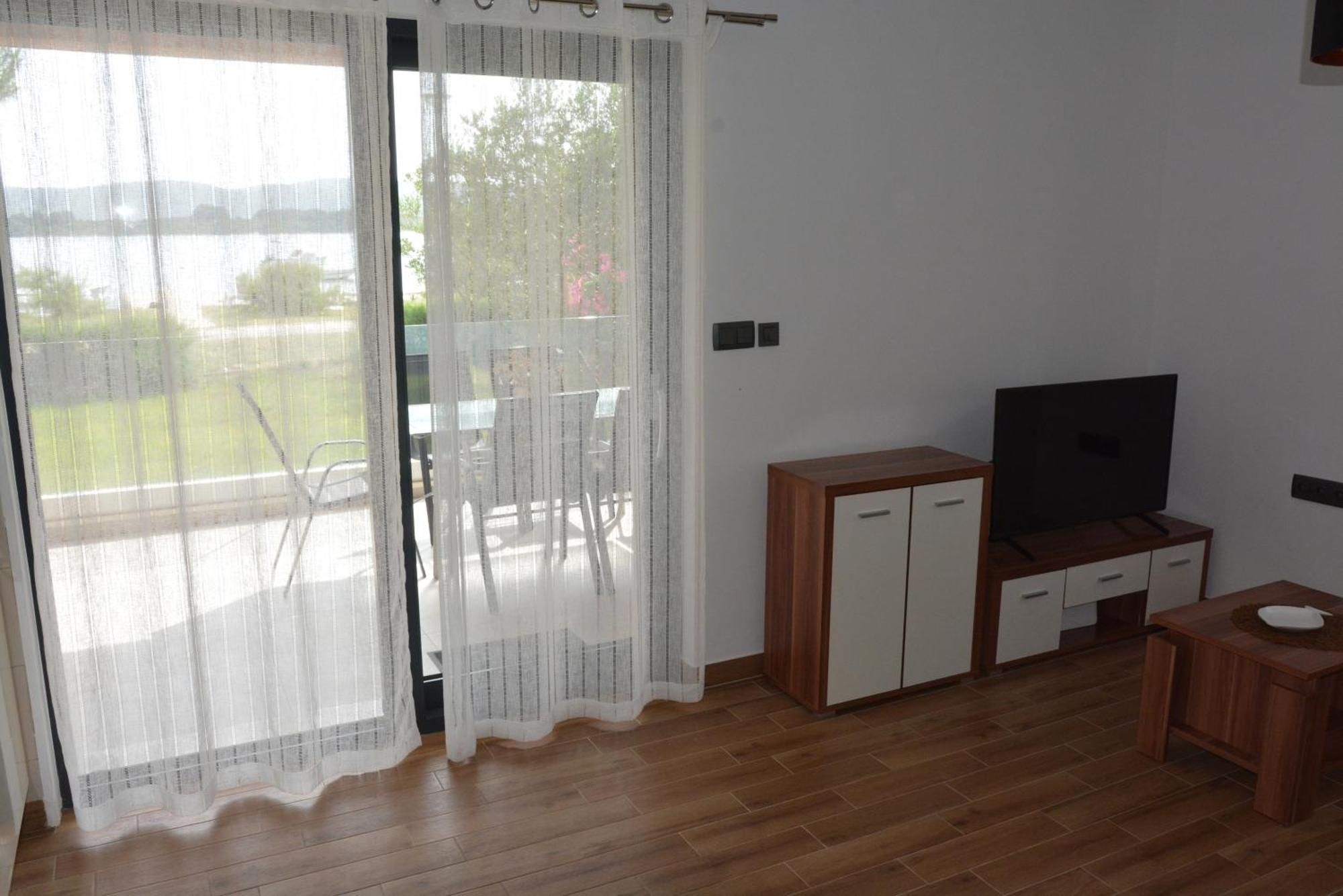 Sole Appartement Turanj Buitenkant foto