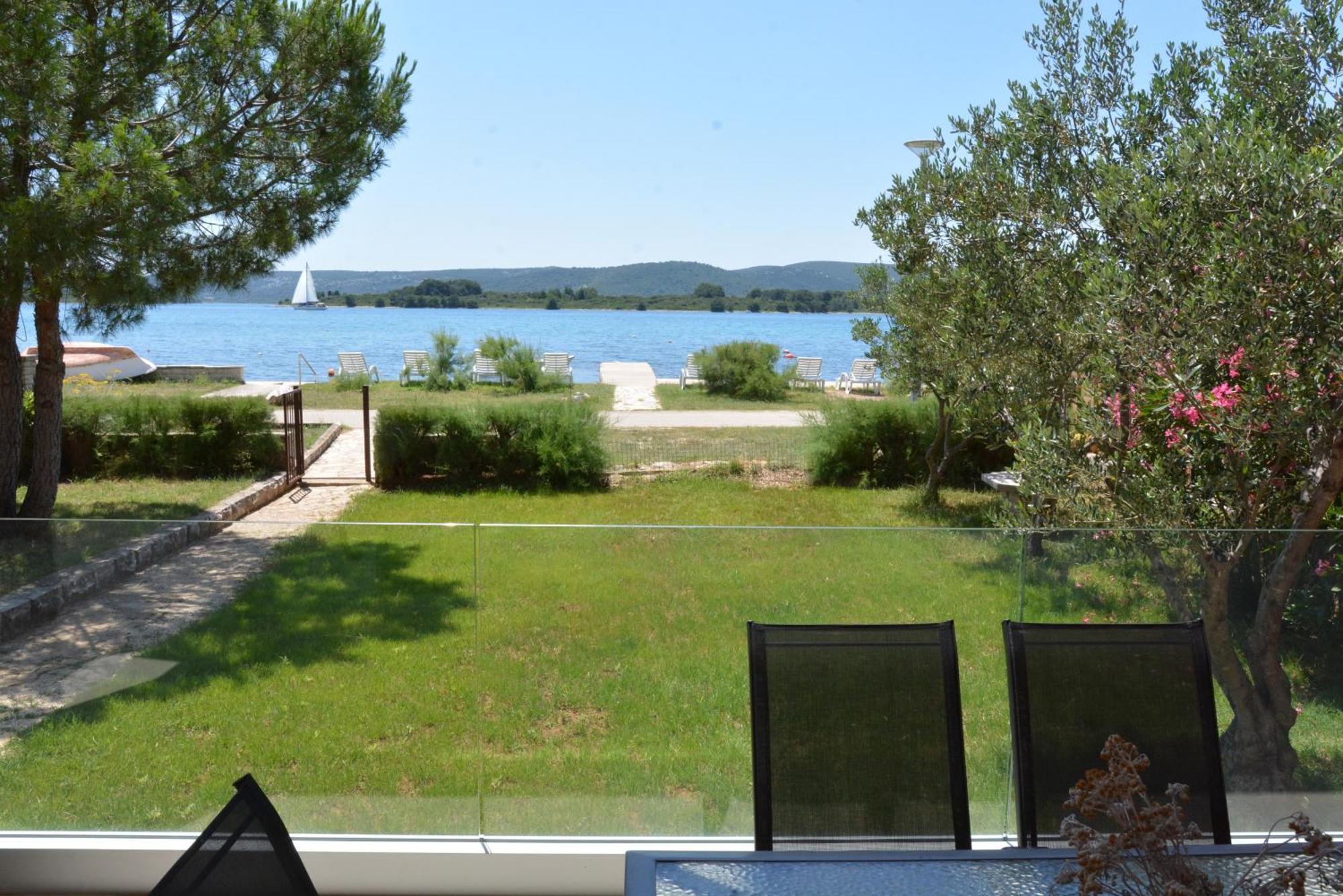 Sole Appartement Turanj Buitenkant foto